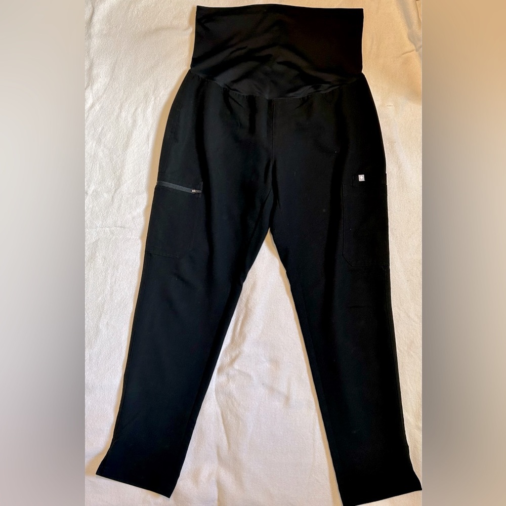 Figs Maternity Yolo Scrub Pant - Color: Black